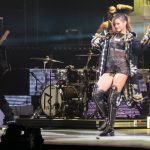 rihanna-diamonds-world-tour-backstage-pictures-exclusive-07