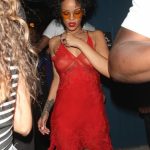 rihanna-kirmizi-transparan-2