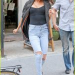 selena-gomez-boobs-instagram-fans-03