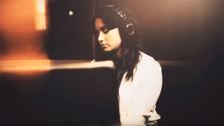 Demi Lovato – Sober