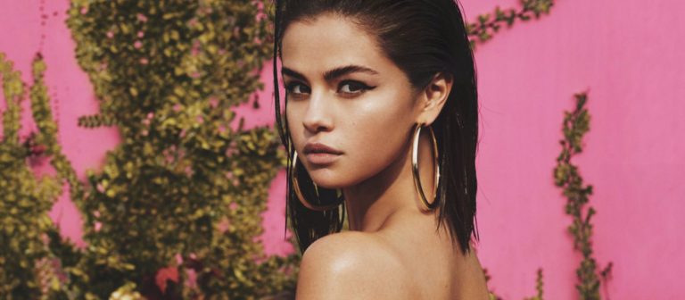 Gözler Selena Gomez’de