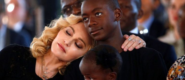 Madonna geleceğin Ronaldo’sunu yetiştiriyor