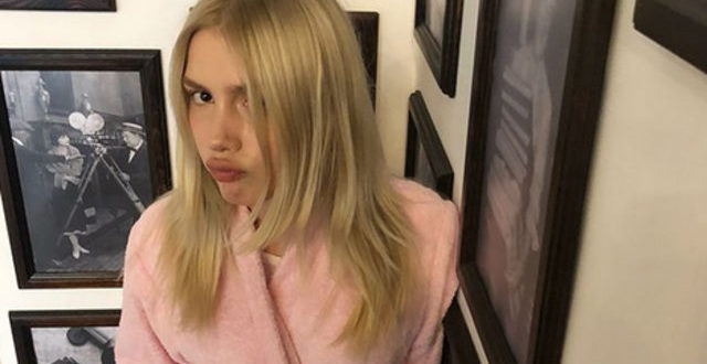 Aleyna’dan bornozlu dans!