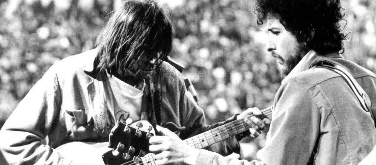 Bob Dylan ve Neil Young aynı sahnede!