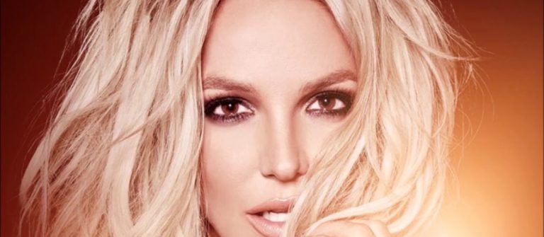 Britney Spears yeni parfümünü tanıttı