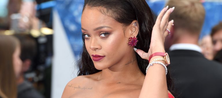 Rihanna’dan şaşırtan istek!