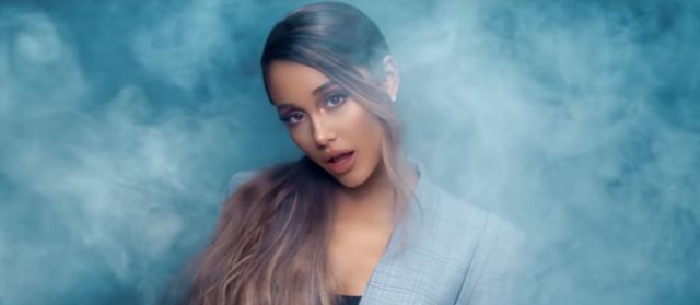 Ariana Grande kozmetik işine giriyor