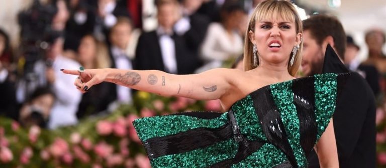 Miley Cyrus’tan taciz isyanı