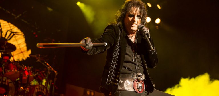 Alice Cooper’dan “ölüm anlaşması”