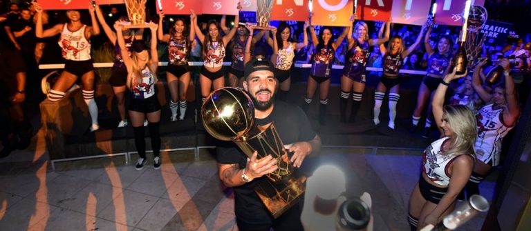 Drake’den şampiyonluğa 2 yeni şarkı