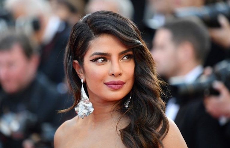 Priyanka Chopra Savaşa Destek mi Veriyor?
