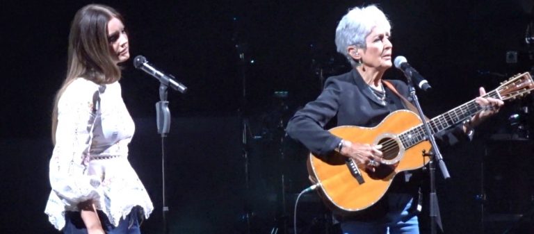lana del rey ve joan baez, aynı sahnede
