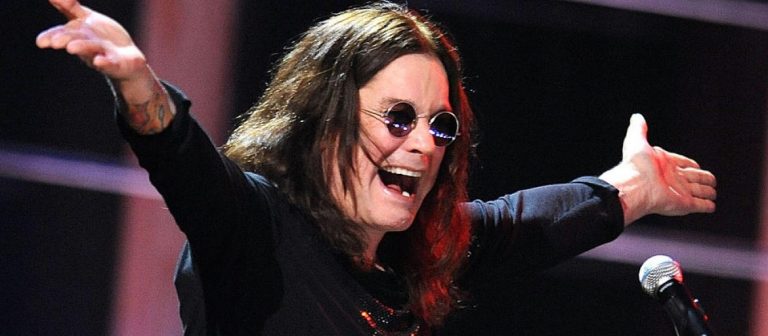 Ozzy Osbourne çalınan gitar için ödül koydu
