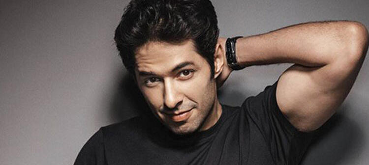 Mert Fırat’tan erkeklere çağrı: Ev işlerini paylaş