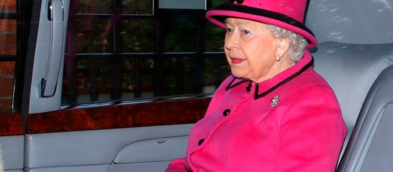 Kraliçe Elizabeth corona virüs korkusuyla Buckingham Sarayı’ndan kaçtı