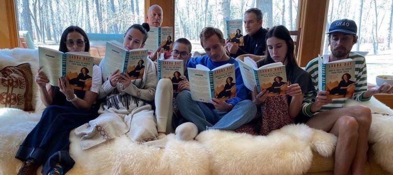 Eski eşler Demi Moore ve Bruce Willis bir aydır aynı evde karantinada