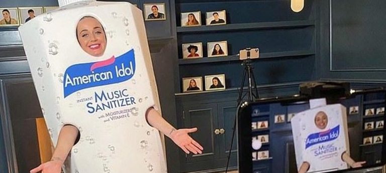 Katy Perry el dezenfektanı kılığına girdi