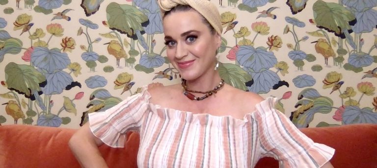 Katy Perry anneler kulübüne katılmaya hazır