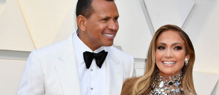 Jennifer Lopez Düğünü erteledi