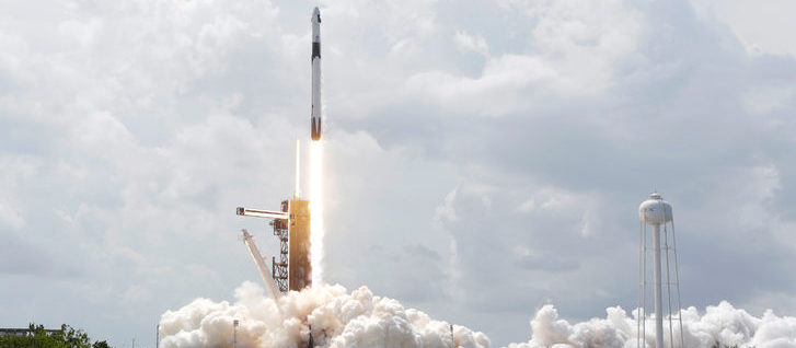 SpaceX’in tarihi uzay yolculuğunda mutlu son