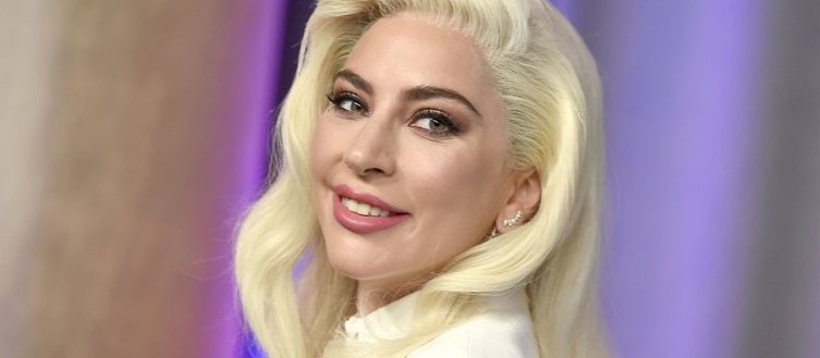 LADY GAGA SEVGİLİSİYLE UZUN SÜREDİR KARANTİNADA