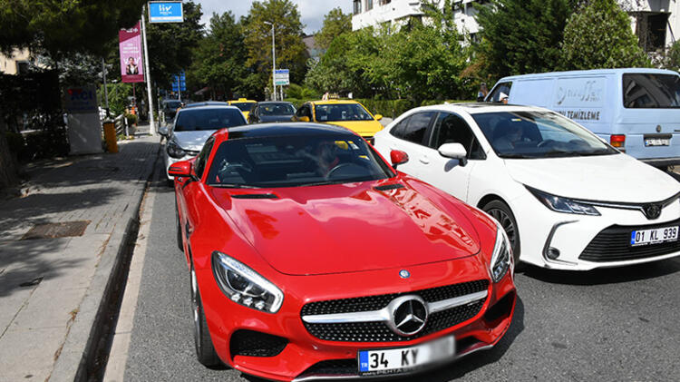 CEM YILMAZ 5 MİLYONLUK YENİ ARACINI TEST ETTİ