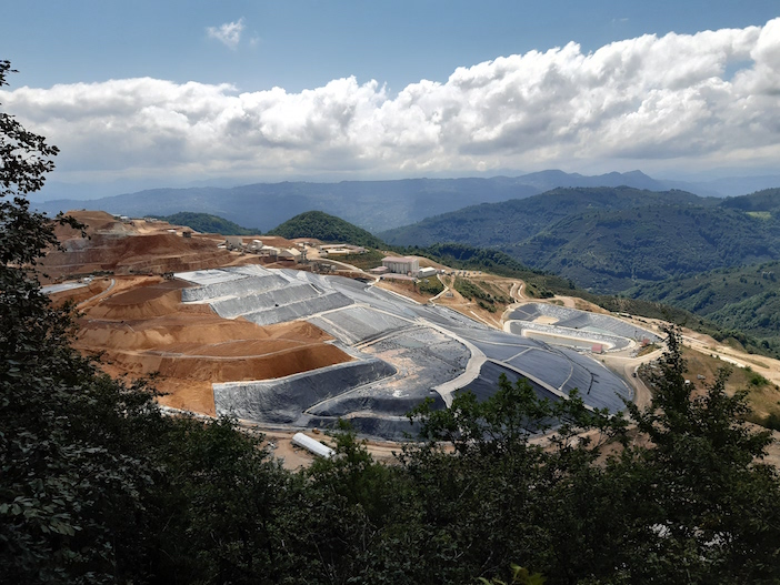 YAZAR DENİZ ZEYREK TEPKİ GÖSTERDİ “ÜNYE VE FATSA SİZİNLE BAŞ EDEMEDİ”