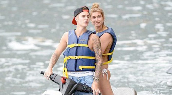 HAILEY VE JUSTIN BIEBER ÇİFTİ TATİLİN TADINI ÇIKARIYOR
