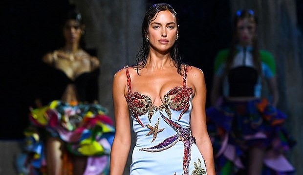 MILANO MODA HAFTASINDA RÜZGAR GİBİ ESTİ