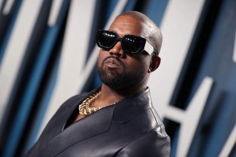 KANYE WEST BAŞKANLAK İDDİASINI SÜRDÜRÜYOR