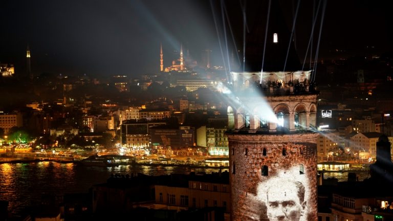 GALATA KULESİ, GÖRSEL ŞÖLENLE ZİYARETE AÇILDI