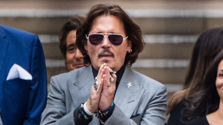 JOHNNY DEEP HAKARET DAVASINDAN SONRA ROLÜNÜ DE KAYBETTİ