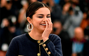Instagram’ın en çok takipçisi olan ünlüsü unvanını taşıyan Selena Gomez, Facebook’u hedef aldı