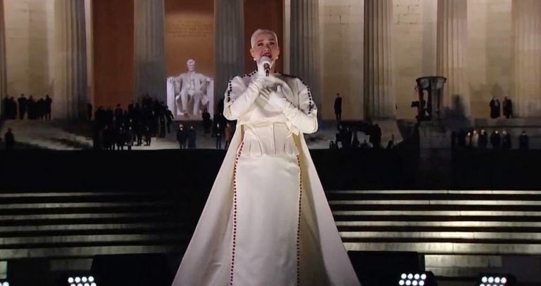 Katy Perry Biden için konser verdi