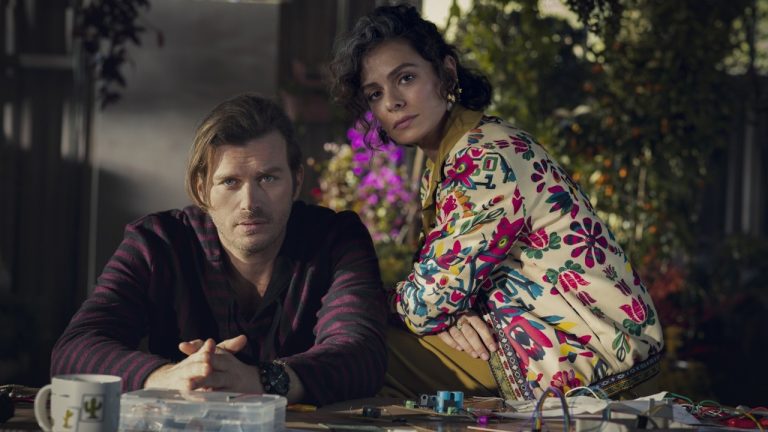 Kıvanç Tatlıtuğ Ege kıyısında