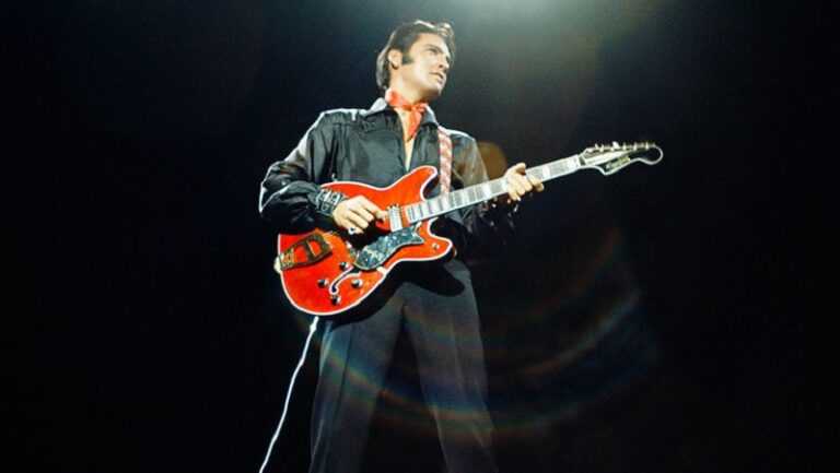 Elvis Presley’nin gitarına rekor fiyat