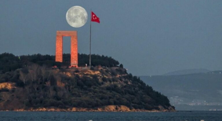 Çanakkale Şehitler Abidesi’nin hikayesi