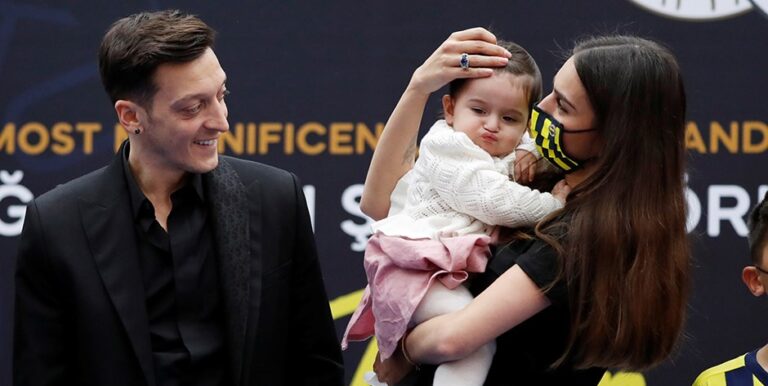 Mesut Özil’in kızı Eda 1 yaşında