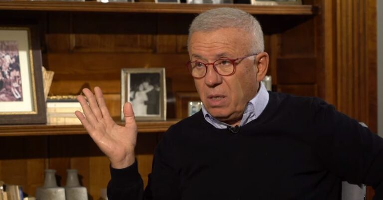 Ertuğrul Özkök’ten Say çiftine destek