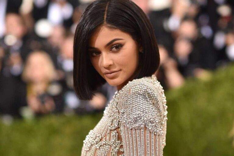 KYLIE JENNER’DAN VEGAN RUJ