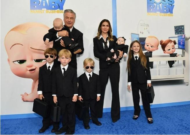 6 ÇOCUĞUYLA GALAYA GELDİ