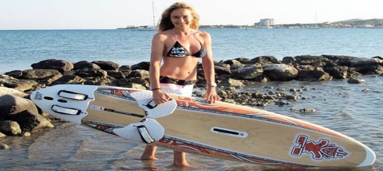 HER SENE 500 ÇOCUK SÖRF ÖĞRENİYOR