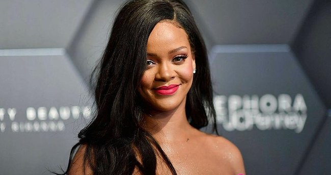 RIHANNA LGBT’YE BÖYLE DESTEK VERDİ