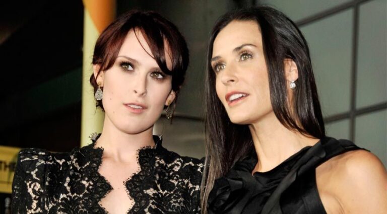 DEMI MOORE VE KIZI RUMMER WILLIS KARDEŞ GİBİ