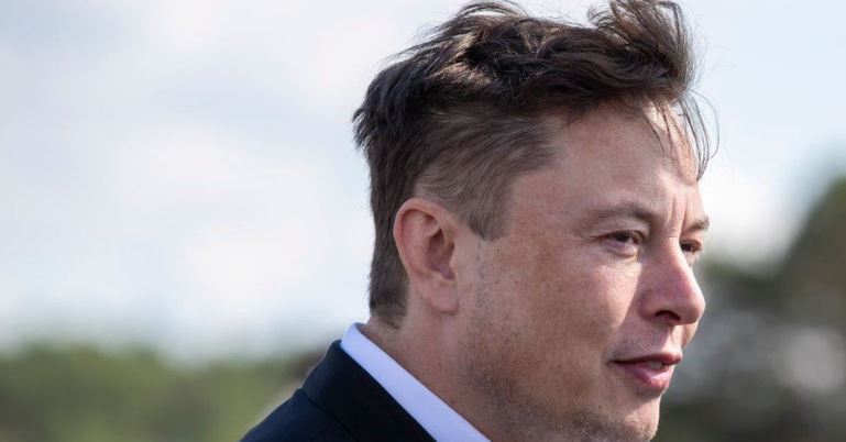 ELON MUSK TESLA’NIN PATRONU OLMAK İSTEMİYOR