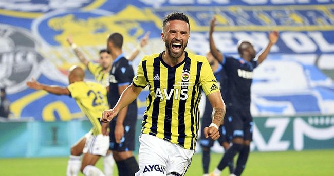FENERBAHÇE’DEN GÖKHAN GÖNÜL KARARI