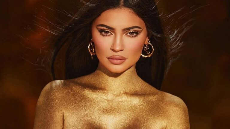 KYLIE JENNER 24 YAŞINDA