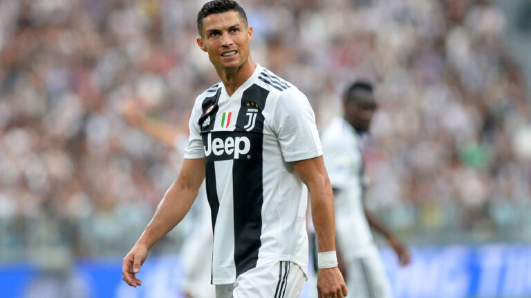 DÜNYANIN GÜNDEMİNDE RONALDO TAKASI VAR