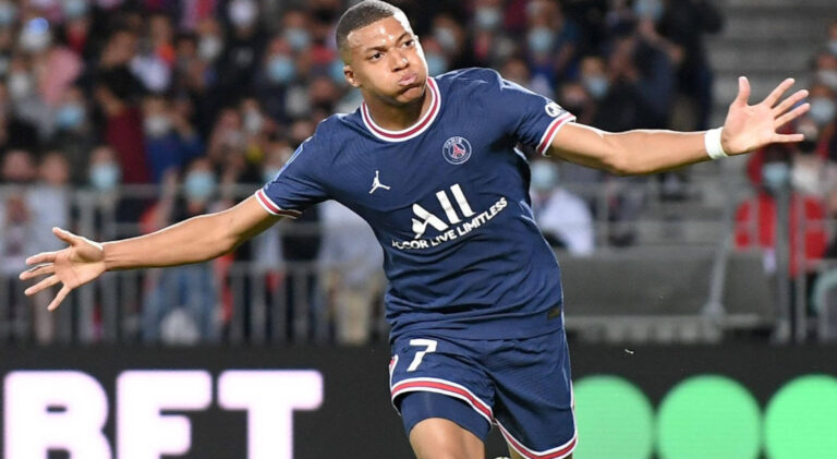 PSG’DEN MBAPPE’NİN 160 MİLYONLUK TEKLİFİNE RET