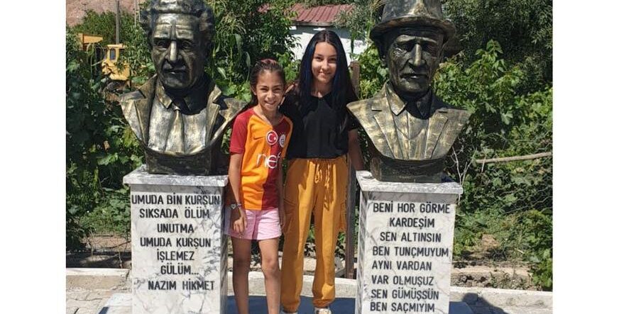 TÜRK KADINI ATASINA TEŞEKKÜR ETTİ - Vimarsana News